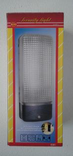 ELRO Security Light met schemerschakelaar, Ophalen of Verzenden, Zo goed als nieuw, Kunststof