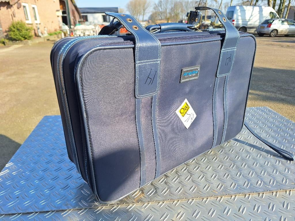 reiskoffer, Leer, Zo goed als nieuw, 35 tot 45 cm, Wieltjes