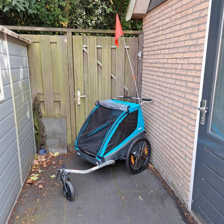 Thule Coaster XT, inclusief 2x koppelstuk fiets, Fietsen en Brommers, Fietsaccessoires | Aanhangers en Karren, Zo goed als nieuw
