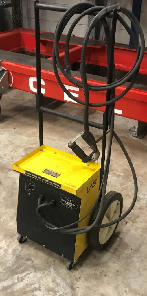 Spotter op een 12v auto accu!, Auto diversen, Autogereedschap, Gebruikt, Ophalen