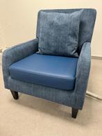 Blauwe fauteuil met kunstleren zitting. Nieuw., Ophalen, Nieuw, 75 tot 100 cm, 50 tot 75 cm