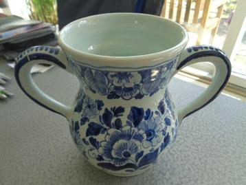 Delfts blauwe vaas met 2 handgrepen. mooi beschilderd. beschikbaar voor biedingen