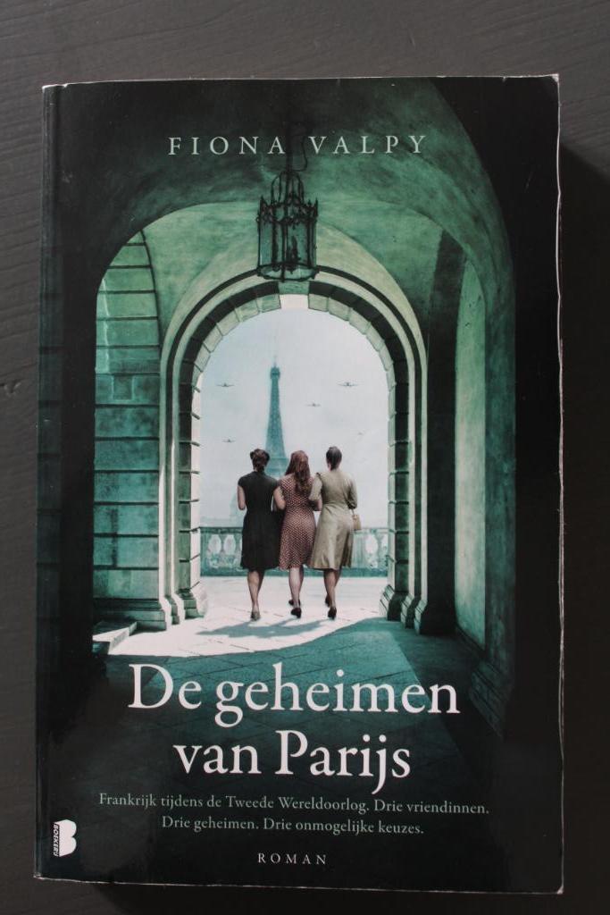 De geheimen van Parijs - Fiona Valpy, Boeken, Romans, Gelezen, Ophalen