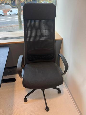 2x IKEA BEKANT bureaus + 2x MARKUS bureaustoelen – zgan - afbeelding 2