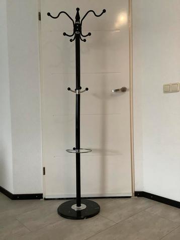 Staande kapstok - zijdeglans zwart staal - marmeren voet beschikbaar voor biedingen