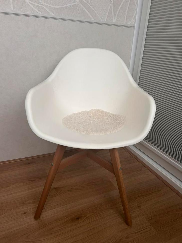 Ikea stoel, Huis en Inrichting, Stoelen, Zo goed als nieuw, Eén, Wit, Ophalen