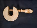 Antique Wooden Sewing "C" Clamp Victorian Needle Work - 150, Ophalen of Verzenden, Lockmachine, Overige merken