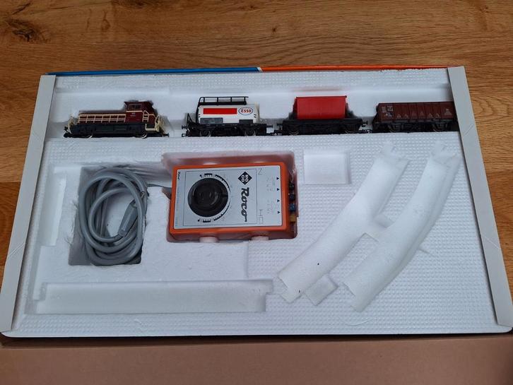 Roco H0 DB Diesellocomotief (schade) + wagons + trafo, Hobby en Vrije tijd, Modeltreinen | H0, Gebruikt, Treinset, Gelijkstroom