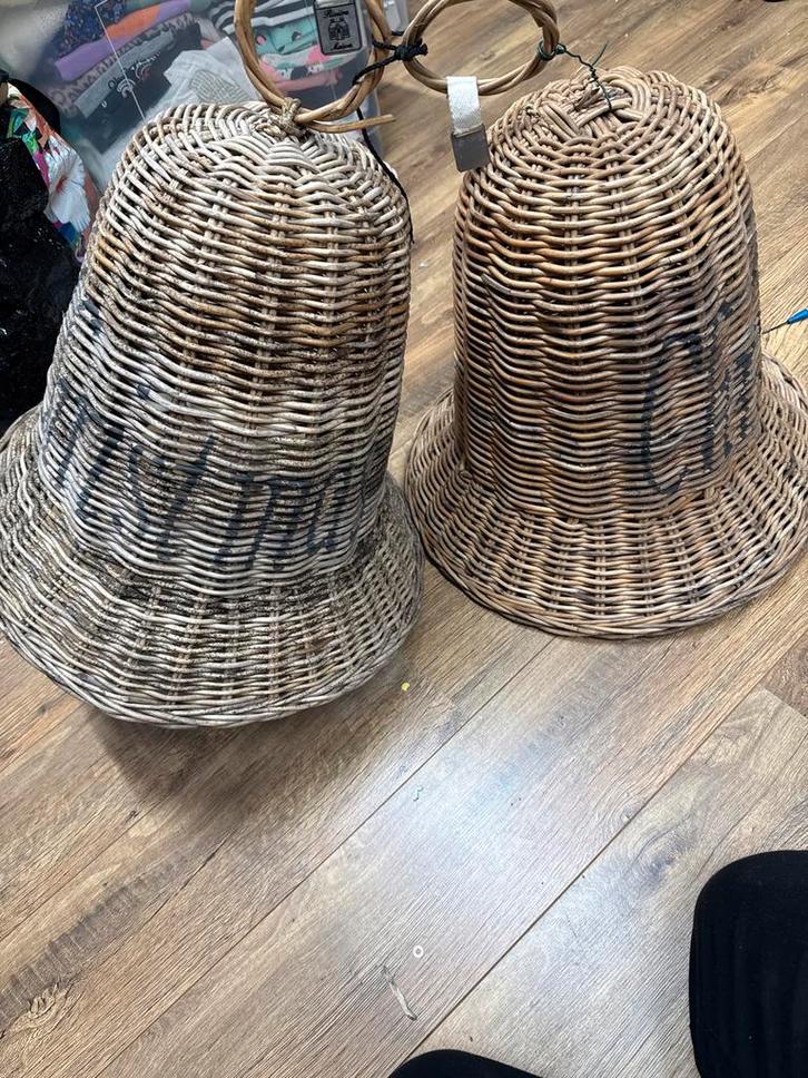 2x Riviera Maison Rotan kerstklokken, Diversen, Kerst, Gebruikt, Ophalen