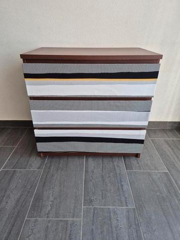 Ikea malm ladekast met 3 laden + 2 nachtkastje  beschikbaar voor biedingen