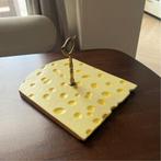 Keramische kaasplank in kaasvorm, Info@weirdfinds.nl, Ophalen of Verzenden, Zo goed als nieuw, Roosendaal