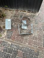 Isoduct 2x muurbeugels 1x normale beugel, P, Pvc, P, P