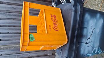 Vintage coca cola krat geel Nederlands  beschikbaar voor biedingen