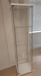 Ikea Vitrinekast met glazen planken, Huis en Inrichting, Kasten | Vitrinekasten, Ophalen, Minder dan 50 cm, Met deur(en), Zo goed als nieuw