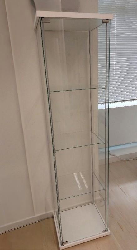 Ikea Vitrinekast met glazen planken, Huis en Inrichting, Kasten | Vitrinekasten, Zo goed als nieuw, 150 tot 200 cm, Minder dan 50 cm
