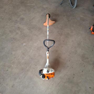 STIHL FS 38 Benzine Bosmaaier + Servicekoffer  beschikbaar voor biedingen