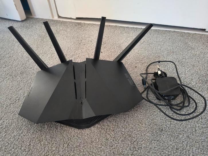 Asus RT-AX82U AX5400 Dual-band WiFi 6 Gaming Router, Computers en Software, Routers en Modems, Gebruikt, Router, Ophalen