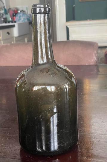 Mooie antieke wijnfles, +/- 1850, 23 cm. beschikbaar voor biedingen