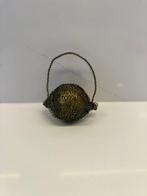 Oude glazen kerstbal met tinsel, Ophalen of Verzenden, Zo goed als nieuw