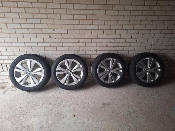 Volkswagen ID3 winterbanden op velg, Auto-onderdelen, Banden en Velgen, Banden en Velgen, Winterbanden, 18 inch, 215 mm, Personenwagen