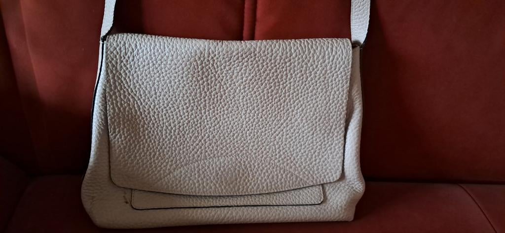 Gianni Chiarini Schoudertas - Beige - Zo goed als nieuw, Sieraden, Tassen en Uiterlijk, Tassen | Damestassen, Ophalen of Verzenden