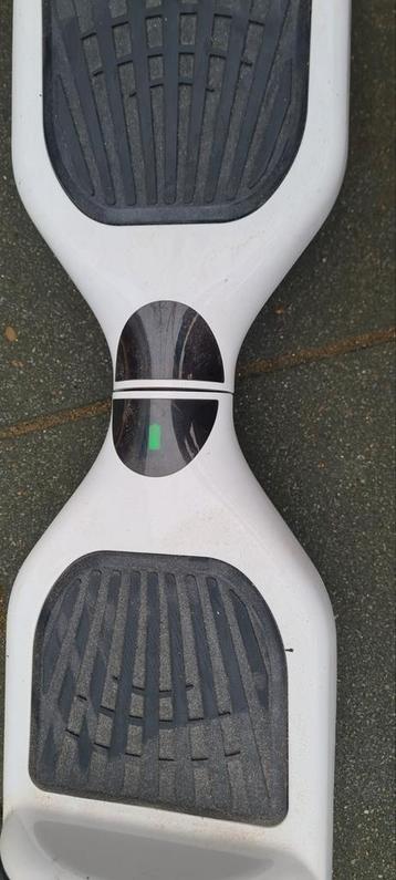 Hoverboard met oplader beschikbaar voor biedingen