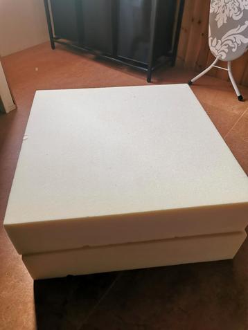 2 stukken schuimrubber  beschikbaar voor biedingen