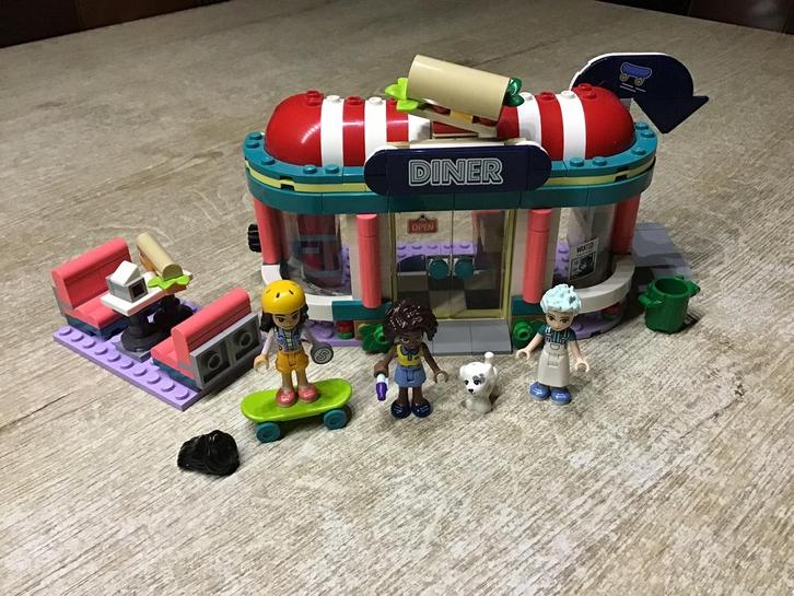 Lego friends Restaurant in de stad 41728, Kinderen en Baby's, Speelgoed | Duplo en Lego, Zo goed als nieuw, Ophalen of Verzenden