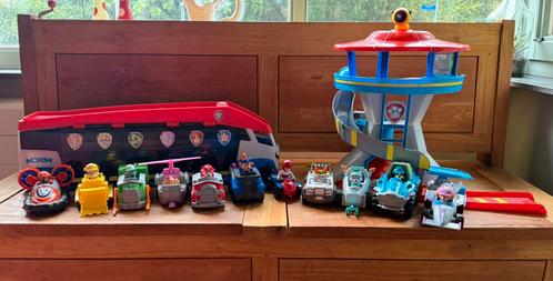 Paw patrol uitkijktoren patroller en veel pups met wagens, Kinderen en Baby's, Speelgoed | Actiefiguren, Zo goed als nieuw, Ophalen