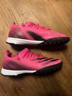 Adidas voetbal schoenen - voetbalschoenen - kunstgras - roze, Schoenen, Gebruikt, Ophalen of Verzenden