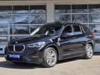 BMW X1 xDrive25e eDrive Sport Line | PANORAMA | SPORTSTOELEN, Stof, Gebruikt, Zwart, Plug-in hybride