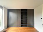 Zwarte inbouw boekenkast. 3 deuren 1 open gedeelte, Huis en Inrichting, Kasten | Boekenkasten, Ophalen, Zo goed als nieuw, 25 tot 50 cm