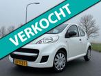 Peugeot 107 1.0-12V XR ! 5-Deurs ! Airco Nieuwe APK NAP, Voorwielaandrijving, Euro 5, Gebruikt, 4 stoelen