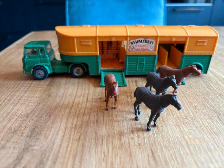 Corgi Major Toys 1104 Bedford TK paardentransporter, Hobby en Vrije tijd, Modelauto's | Overige schalen, Gebruikt, Bus of Vrachtwagen