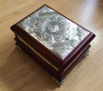 Bijouteriedoosje Marokko, hout met zilverkleurig beslag, Ophalen of Verzenden, Gebruikt, Zilver, Overige materialen