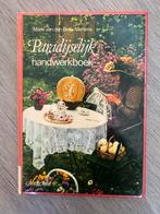 Paradijselijk Handwerkboek - Marie van den Berk-Mertens, Ophalen
