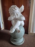 Grote Engel slapend op bol  cherubijn, Ophalen, Zo goed als nieuw