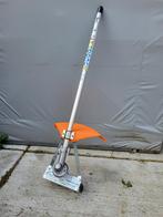 Gezocht Stihl onkruid schoffel met steel, Tuin en Terras, Hand-tuingereedschap, Ophalen, Zo goed als nieuw, Schoffel, STIHL