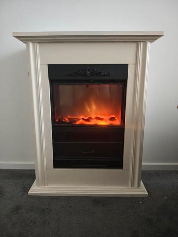 Sfeervolle Open Haard Kachel beschikbaar voor biedingen