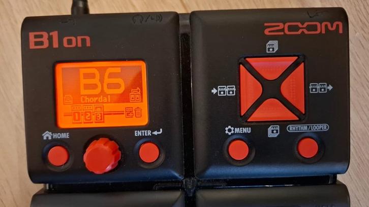 Zoom B1 on, Muziek en Instrumenten, Effecten, Zo goed als nieuw, Multi-effect, Ophalen of Verzenden