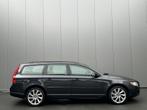 Volvo V70 2.4D Summum|Trekhaak|Dealer onderhouden|Leder|, Auto's, 15 km/l, Huisgarantie, 179 €/maand, Met garantie (alle)
