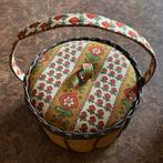 VINTAGE ROND NAAI MANDJE RIET BORDUUR, Ophalen of Verzenden, Huis en Inrichting