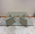 Vintage glazen salontafel met travertin marmeren poten, Huis en Inrichting, Tafels | Salontafels, Ophalen, 100 tot 150 cm, 50 tot 100 cm