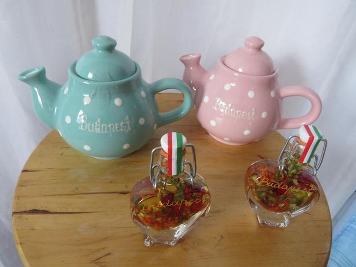 theepot en koffiepot Budapest + kruiden olieflesjes budapest, Huis en Inrichting, Keuken | Servies, Nieuw, Overige typen, Overige stijlen