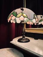 Tiffany tafellamp, Huis en Inrichting, Lampen | Tafellampen, Ophalen of Verzenden, Zo goed als nieuw, Tiffany, Urk