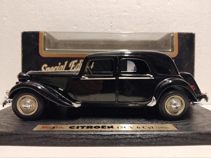 Citroen 15 CV Traction zwart 1952 Maisto metal 1:18 KRD, Hobby en Vrije tijd, Modelauto's | 1:18, Zo goed als nieuw, Auto, Maisto