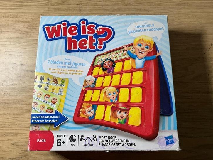 Wie is het? Hasbro (2), Hobby en Vrije tijd, Gezelschapsspellen | Bordspellen, Gebruikt, Ophalen of Verzenden