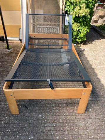 Te koop Auping Auronde 100x200  kleur beuken electrisch beschikbaar voor biedingen