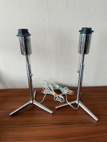 Set van 2 vintage retro taffelampen chroom italiaans design beschikbaar voor biedingen