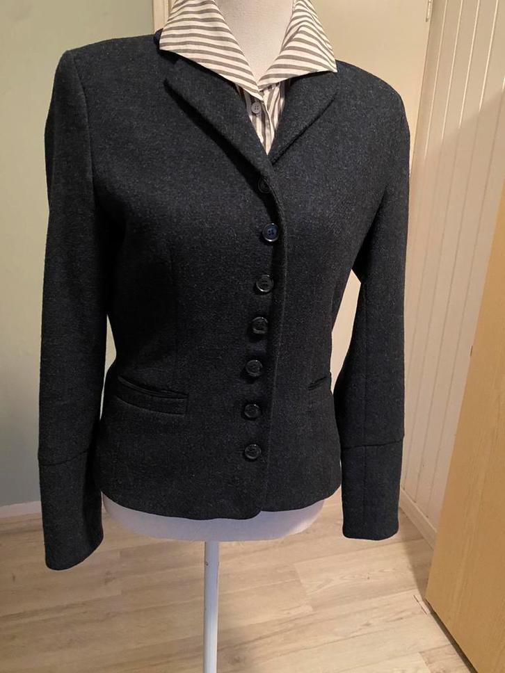 Donkergrijze wollen  blazer van Puls maat 38, Kleding | Dames, Jasjes, Kostuums en Pakken, Zo goed als nieuw, Maat 38/40 (M), Grijs
